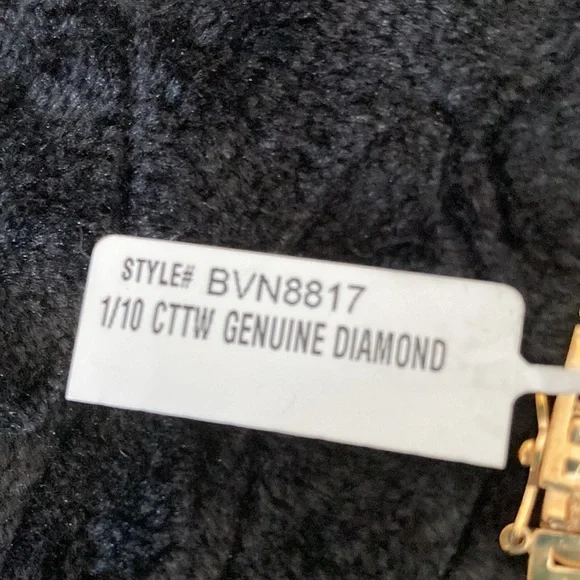 Necklace - Picture 2 of 3